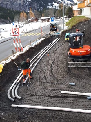 Stromleitungen Riviera