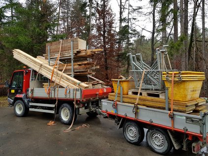 Lindner mit Anhänger